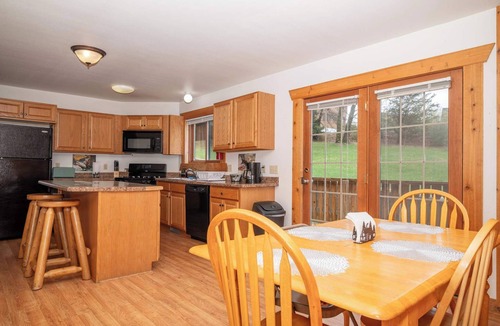 Warrens Cabin | Foxtail Lodge - Warrens Retreat