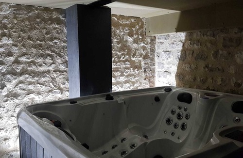 Le Petit-Quevilly House | Foxyroom - Kinky loveroom 5 min from Rouen
