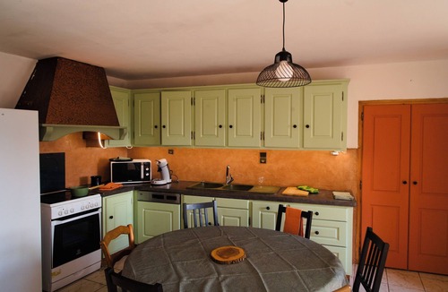 Angoustrine Villa | Cosy mountain home ideal for families and friends.
