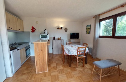 Autrans Apartment | Beautiful duplex for 6, slopeside with parking