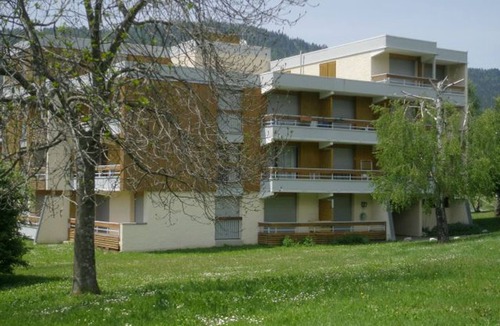 Autrans Apartment | Apartment for 6, balcony, pets allowed, near skiing