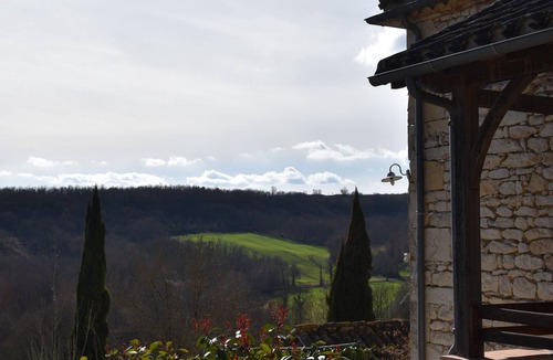 Sainte-Alauzie House | "La Forge" typical Quercy house with view of the hills