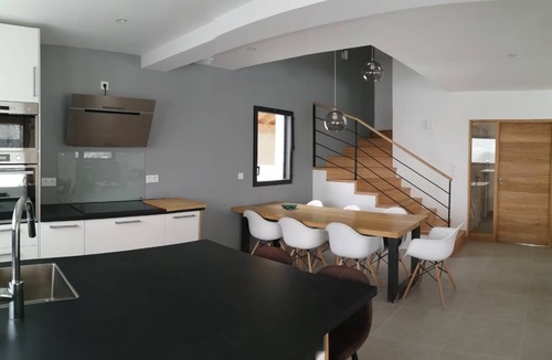 Cazaux-Frechet House | L'Ourson, modern chalet in de Pyrenees