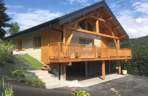 Coise-Saint-Jean-Pied-Gauthier Ski Chalet | country cottage