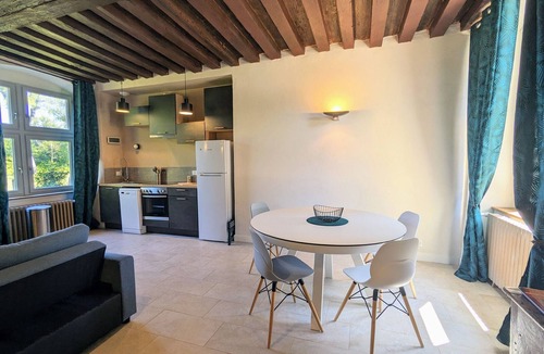 Douadic Cottage | Historic 2BR Cottage with Modern Amenities & Shared Pond in Brenne Park