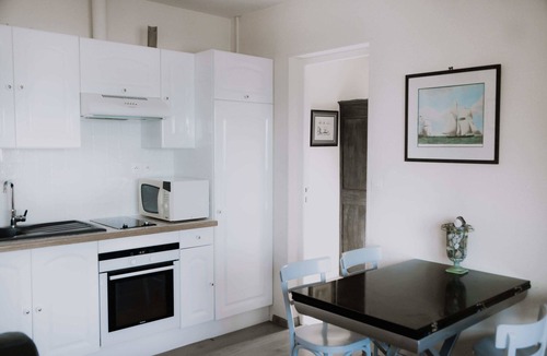 Saint-Martin-aux-Buneaux Apartment | Front de mer 2, apartment with full sea view at Les Petites Dalles