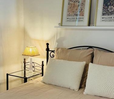 Fontenille-Saint-Martin-d'Entraigues House | Gîte la Charentaise