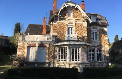 Gennes-Val-de-Loire House | Abbey Road Le Thoureil