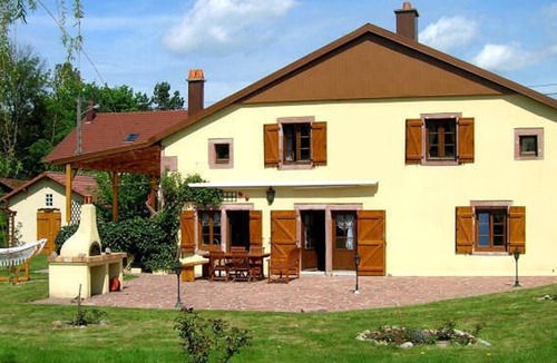 Granges-Aumontzey Cottage | Comfortable apartment with billiard and Wifi