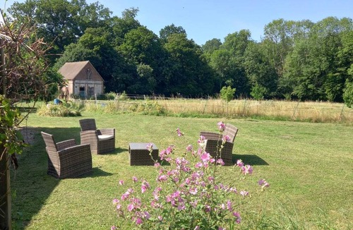 La Chapelle-du-Bois-des-Faulx House | The Castle Stables