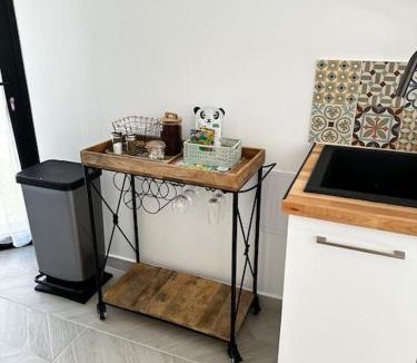 La Chapelle-Saint-Martin-en-Plaine House | Gîte du Chat Roux