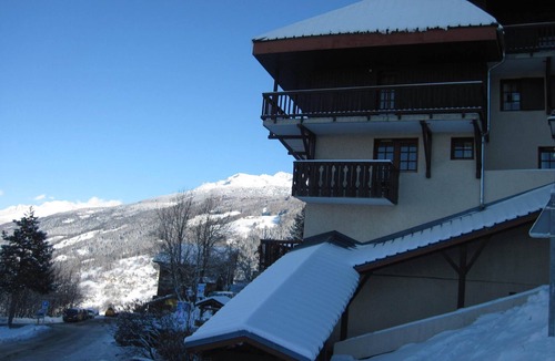 Montchavin Apartment | Cozy central studio, balcony, near slopes