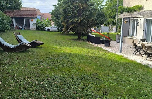 Veyrins-Thuellin House | Country-style house in a quiet location