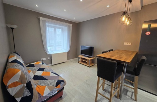 Les Avenieres Apartment | Large modern apartment, parking -near Walibi
