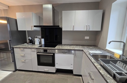 Les Avenieres Apartment | Large modern apartment, parking -near Walibi