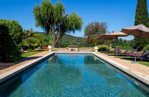 Montaren-et-Saint-Mediers Villa | Luxury Villa with Heated Pool, Yoga, Air-Conditioning, Uzes Provence