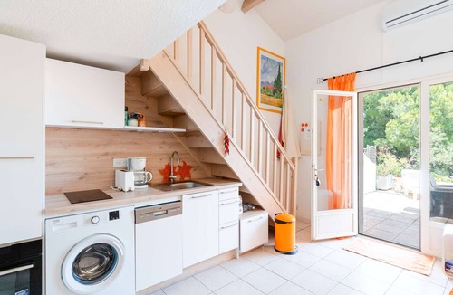 Foulquines Villa | Air-Conditioned 3-Room Villa with Pool, Terrace, and Parking - Sleeps 4