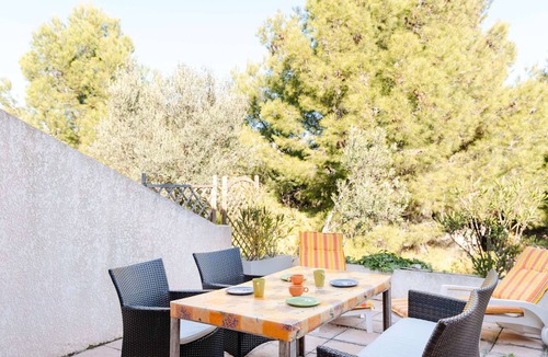 Foulquines Villa | Air-Conditioned 3-Room Villa with Pool, Terrace, and Parking - Sleeps 4