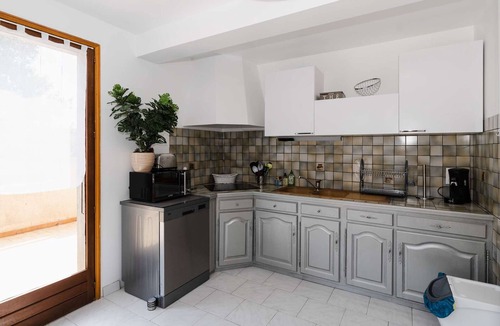 Foulquines Villa | Spacious family villa in Narbonne-Plage for 6 people, private parking, pets allowed