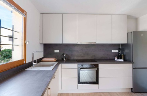 Foulquines Villa | 3-bedroom house with pool, AC and parking in Narbonne-Plage