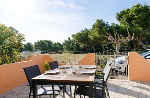 Foulquines Villa | 3-bedroom house with pool, AC and parking in Narbonne-Plage