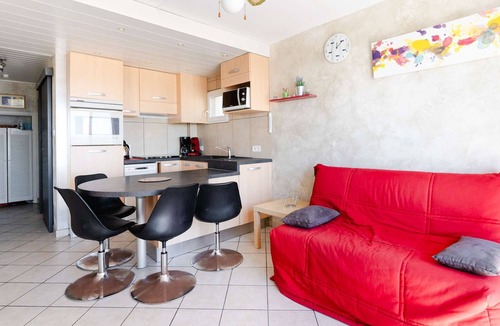 Narbonne-Plage Apartment | 1BR apartment on sea front with balcony in Narbonne Plage