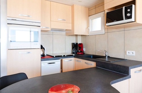 Narbonne-Plage Apartment | 1BR apartment on sea front with balcony in Narbonne Plage