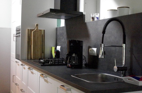 Rouffignac-Saint-Cernin-de-Reilhac Cottage | Gite with view over the lake