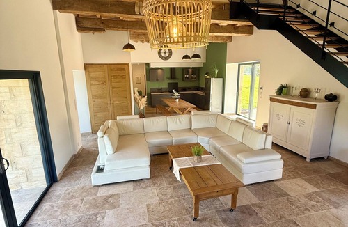 Rouffignac-Saint-Cernin-de-Reilhac House | Charming gîte with swimming pool