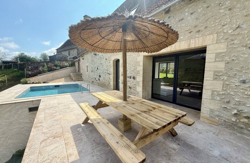 Rouffignac-Saint-Cernin-de-Reilhac House | Charming gîte with swimming pool