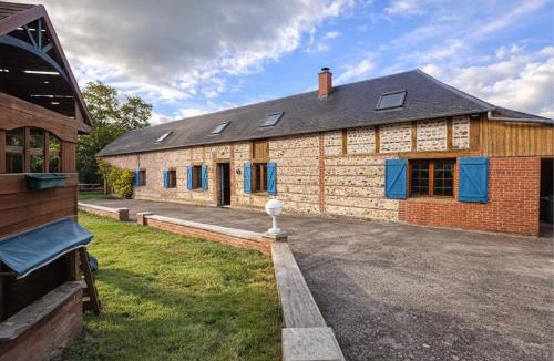 Saint-Evroult-Notre-Dame-du-Bois House | Maison 4 ch avec cheminée, billard et jardin