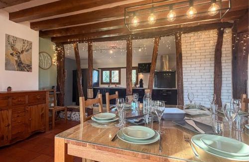 Saint-Evroult-Notre-Dame-du-Bois House | Maison 4 ch avec cheminée, billard et jardin