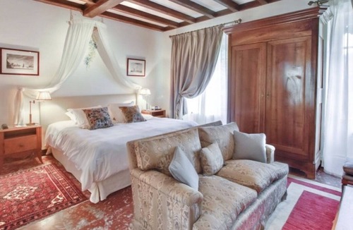 Saint-Affrique-les-Montagnes Bed & Breakfast | Suite Réberga