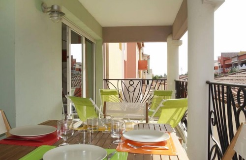 Saint-Cyr-sur-Mer Apartment | Le Madrilène by Interhome