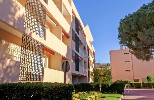 Les Lecques Apartment | Les Vignes by Interhome