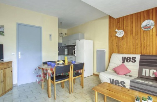 Les Lecques Apartment | L'Astrolabe by Interhome