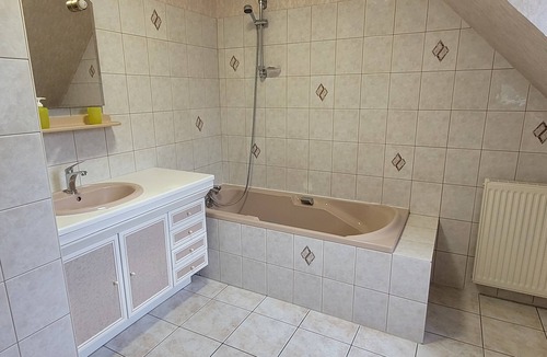 Saint-Etienne-en-Cogles House | On the road to Mont Saint Michel house for rent stay & vacations