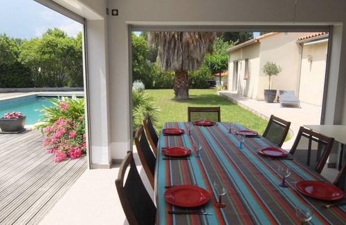 Saint-Genis Villa | 110 m² Villa ∙ 4 bedrooms ∙ 8 guests