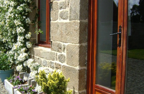 Saint-Georges-de-Reintembault Cottage | A Rural South Facing Haven