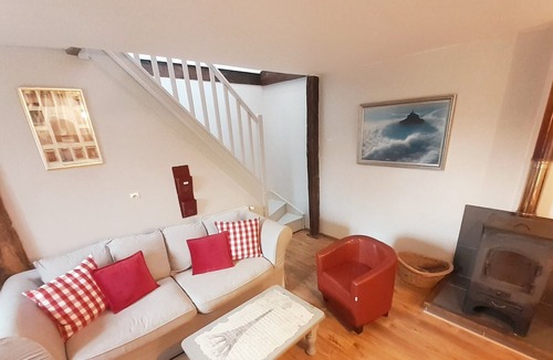 Saint-Georges-de-Reintembault House | Les Touches Saint-Georges-De-Reintembault 35 minutes from Mont St Michel