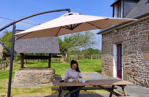 Saint-Georges-de-Reintembault House | Au coin du châtaignier