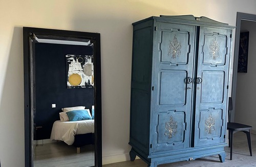Saint-Georges-les-Baillargeaux Bed & Breakfast | Bed and Breakfast 'L'écrin D'anabelle Futuroscope' with Private Terrace, Shared Garden and Wi-Fi