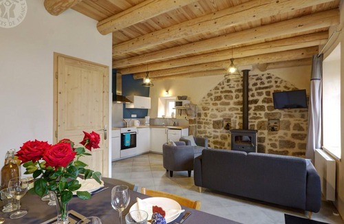Saint-Hilaire-Cusson-la-Valmitte Cottage | Charming house for 6, nature and hiking