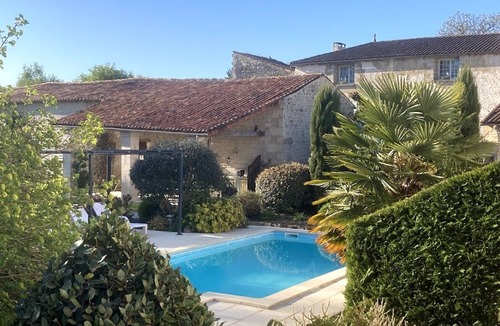 Saint-Hilaire-de-Villefranche House | Gîte du Moulin Brun