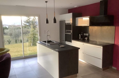 Saint-Jean-de-Maruejols-et-Avejan Villa | Comfortable single-storey villa, sleeps 6, with heated pool