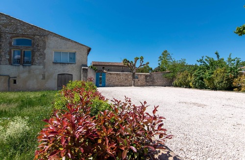 Saint-Jean-de-Maruejols-et-Avejan House | Mas Picholine - Maison pour 10 avec piscine