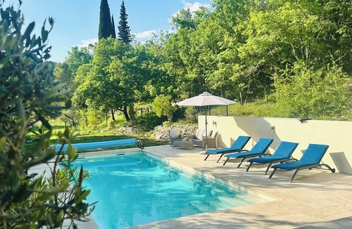Saint-Jean-de-Maruejols-et-Avejan Villa | A little paradise at the gateway to the Ardèche.