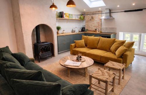 Saint-Jean-Saint-Maurice-sur-Loire Apartment | Gîtes Les Pittoresques