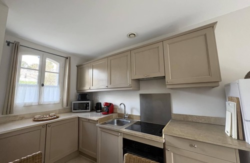 Saint-Laurent-de-la-Cabrerisse Villa | Cosy House with Garden, Bedrooms & PRM Comfort