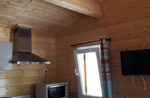 Saint-Laurent-les-Bains RV Rental | Camping Le Ceytrou